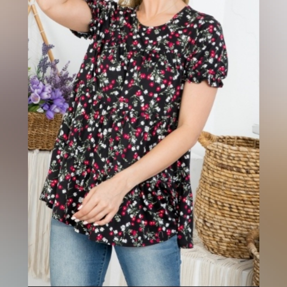 NWT Ruffle Sleeve Tiered Floral Blouse